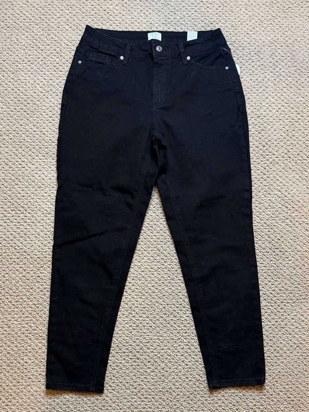 *NWT* Time and Tru Women’s Black Cropped High-Rise Mom Jean, 27” Inseam, Size 10